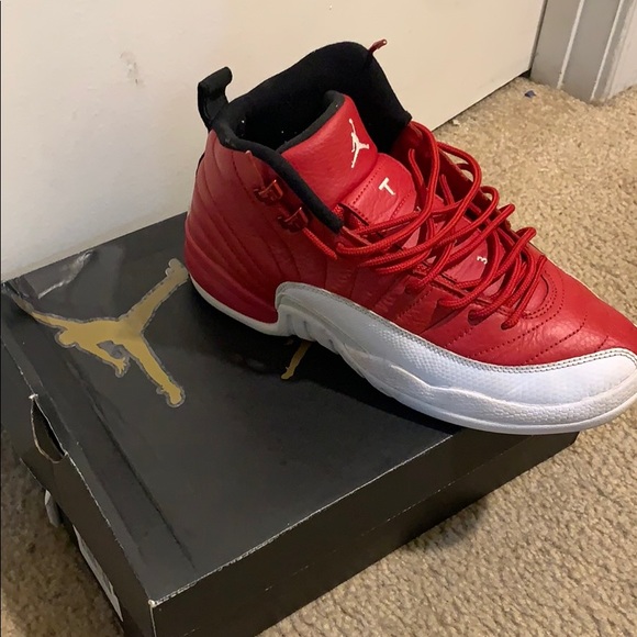 gym red alternate 12s